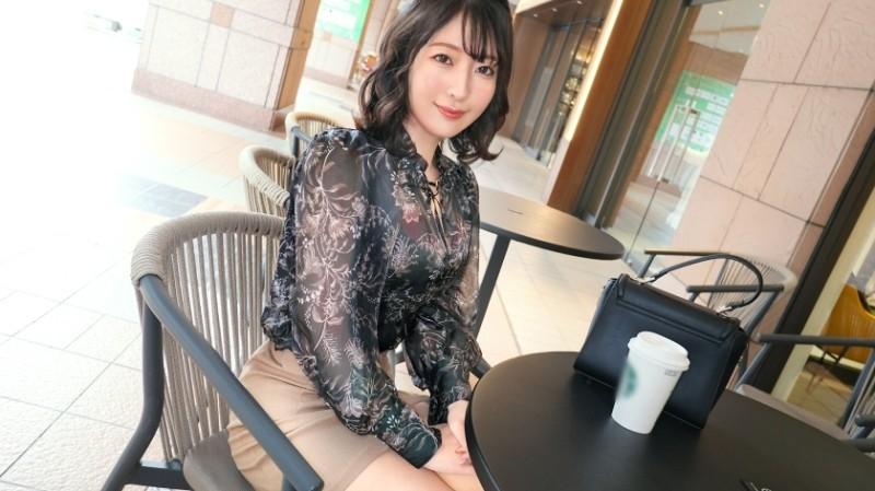 SIRO-5273 - [有原因的已婚婦女]「我是那種當我處於女牛仔位置時會自己移動的類型...」尋找一個感覺良好的地方，她心不在焉地搖動她的臀部，從她自己身上汲取快樂的波浪。  -